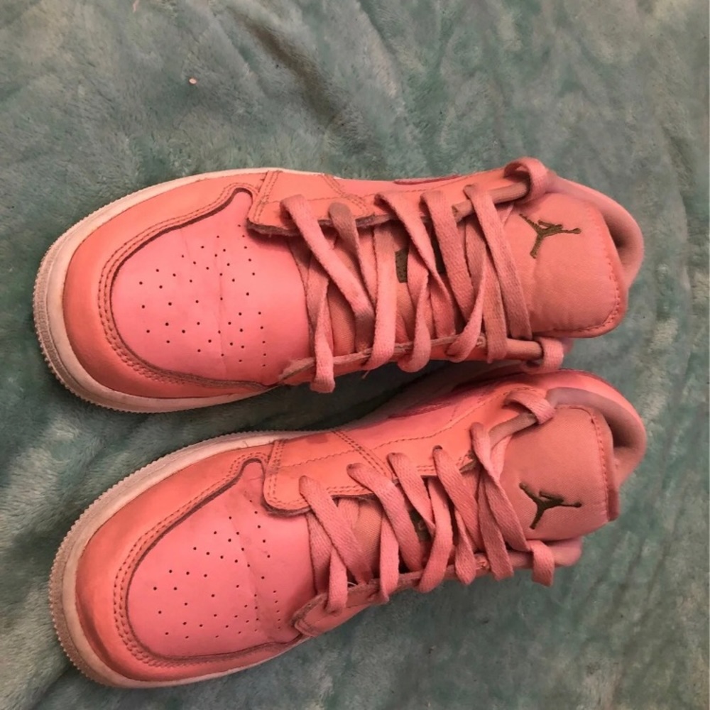 Pink Jordan’s